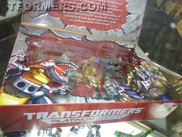 Transformers=botcon 2013 Generatations Prime Paltinum  (344 of 424)